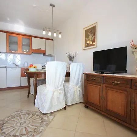 Appartamento Ljiljanka 3 *