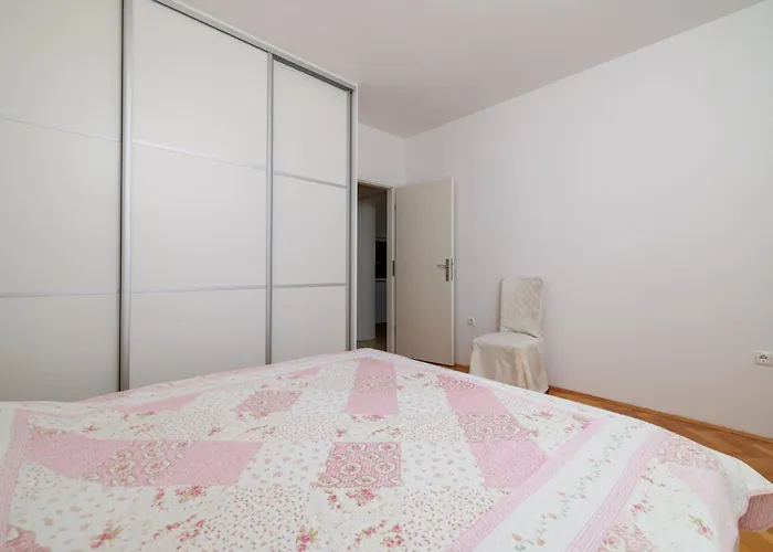 Ljiljanka 3 * Crikvenica